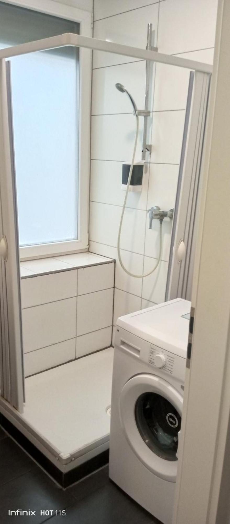 Gemuetliches Lisa Zimmer Mit Gemeinschaftskueche Heilbronn Zentrum Extérieur photo
