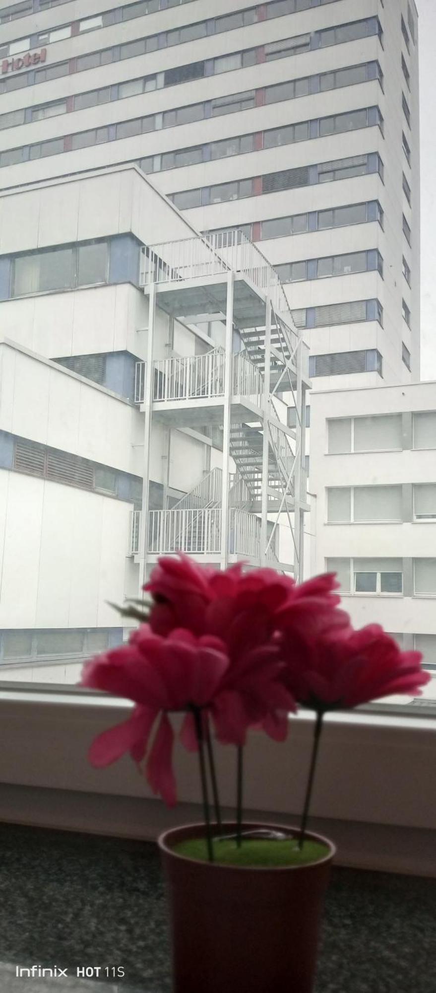 Gemuetliches Lisa Zimmer Mit Gemeinschaftskueche Heilbronn Zentrum Extérieur photo